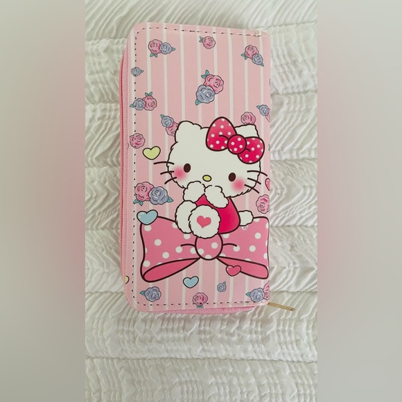 Hello Kitty Wallet Organizer Long Sweet Styles 3 Compartments Zipper Closure - Picture 2 of 5